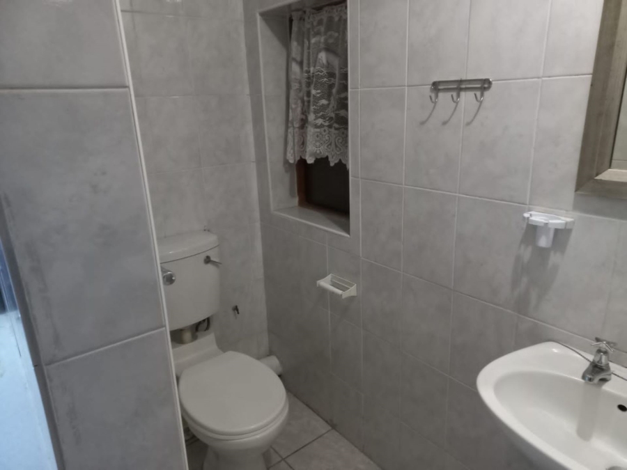 To Let 1 Bedroom Property for Rent in Humerail Eastern Cape